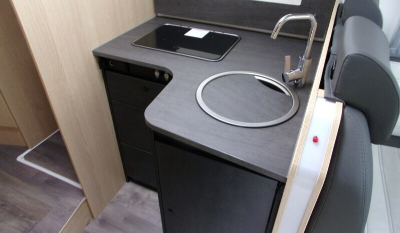 SUNLIGHT T 68 ADVENTURE EDITION BLACK complet
